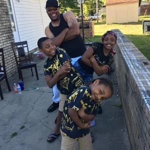 Meet your Posher, Dana